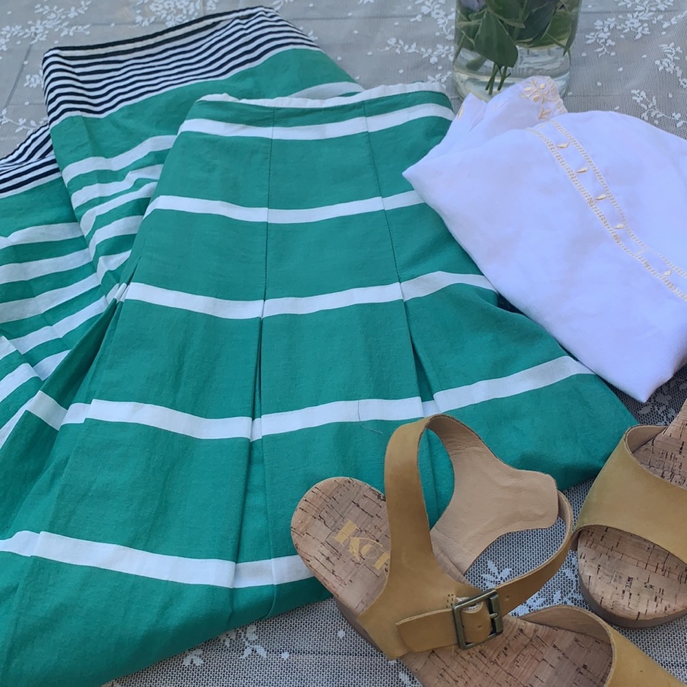 Boden - Long Cotton Pleated Skirt - 10 - Picture 5 of 6